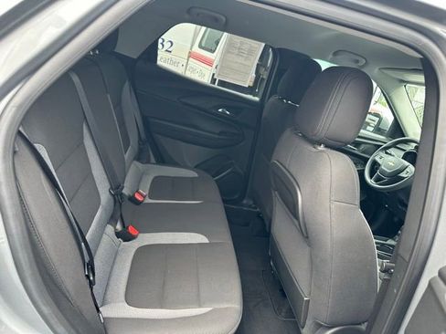Used 2023 Chevrolet Traverse LT FWD image 25