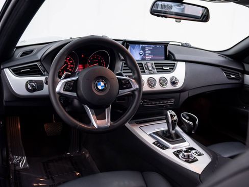 Used 2016 BMW Z4 sDrive28i RWD image 11
