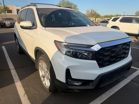 Certified 2024 Honda Passport EX-L image 5