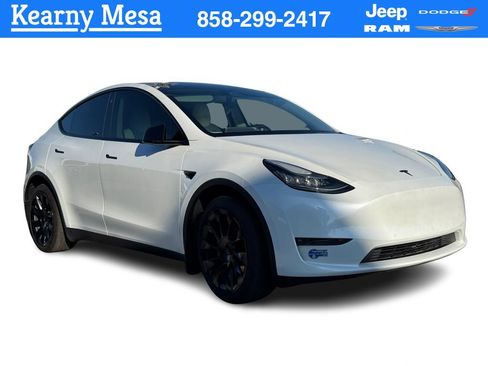 Used 2021 Tesla Model Y Long Range AWD/4WD image 1