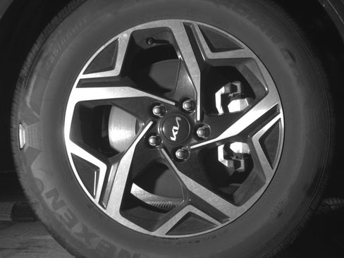 Used 2025 Kia Sportage LX image 13