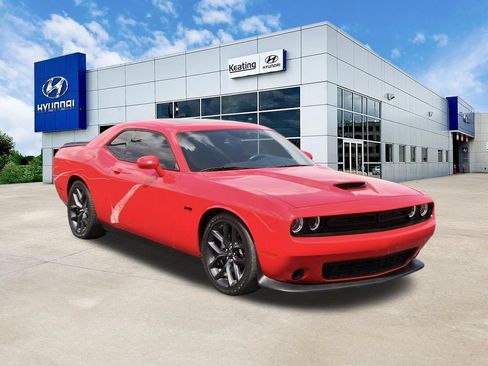 Used 2023 Dodge Challenger R/T w/ Blacktop Package RWD image 3
