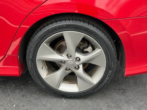 Used 2014 Toyota Camry SE image 35