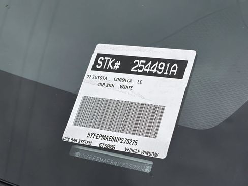 Used 2022 Toyota Corolla LE FWD image 15
