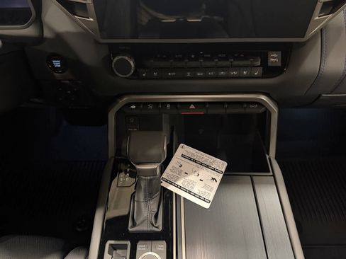 New 2026 Toyota Tundra Platinum AWD/4WD image 11