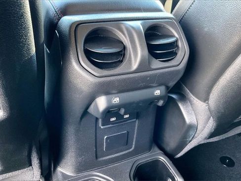 Used 2022 Jeep Gladiator Rubicon w/ LED Lighting Group image 25