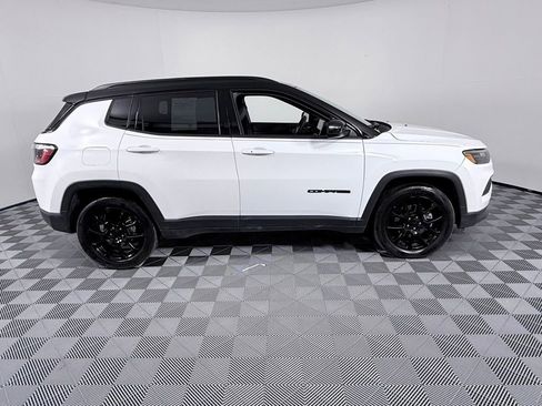 Used 2022 Jeep Compass Altitude image 8