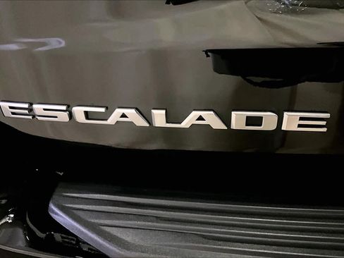 Used 2025 Cadillac Escalade Sport w/ Touring Package AWD/4WD image 9