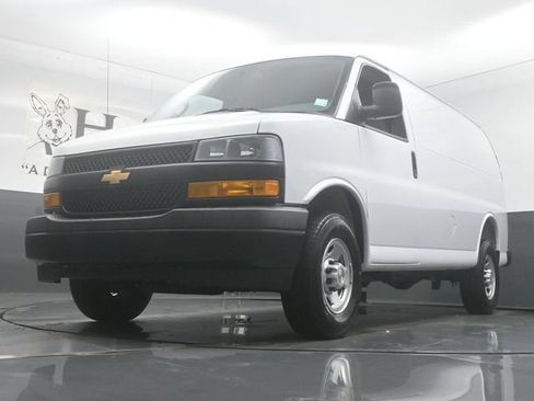 New 2026 Chevrolet Express 2500 w/ Driver Convenience Package RWD image 4