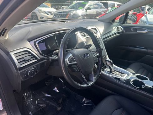 Used 2013 Ford Fusion SE FWD image 7