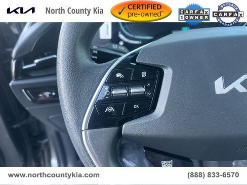 Certified 2025 Kia Niro LX image 20