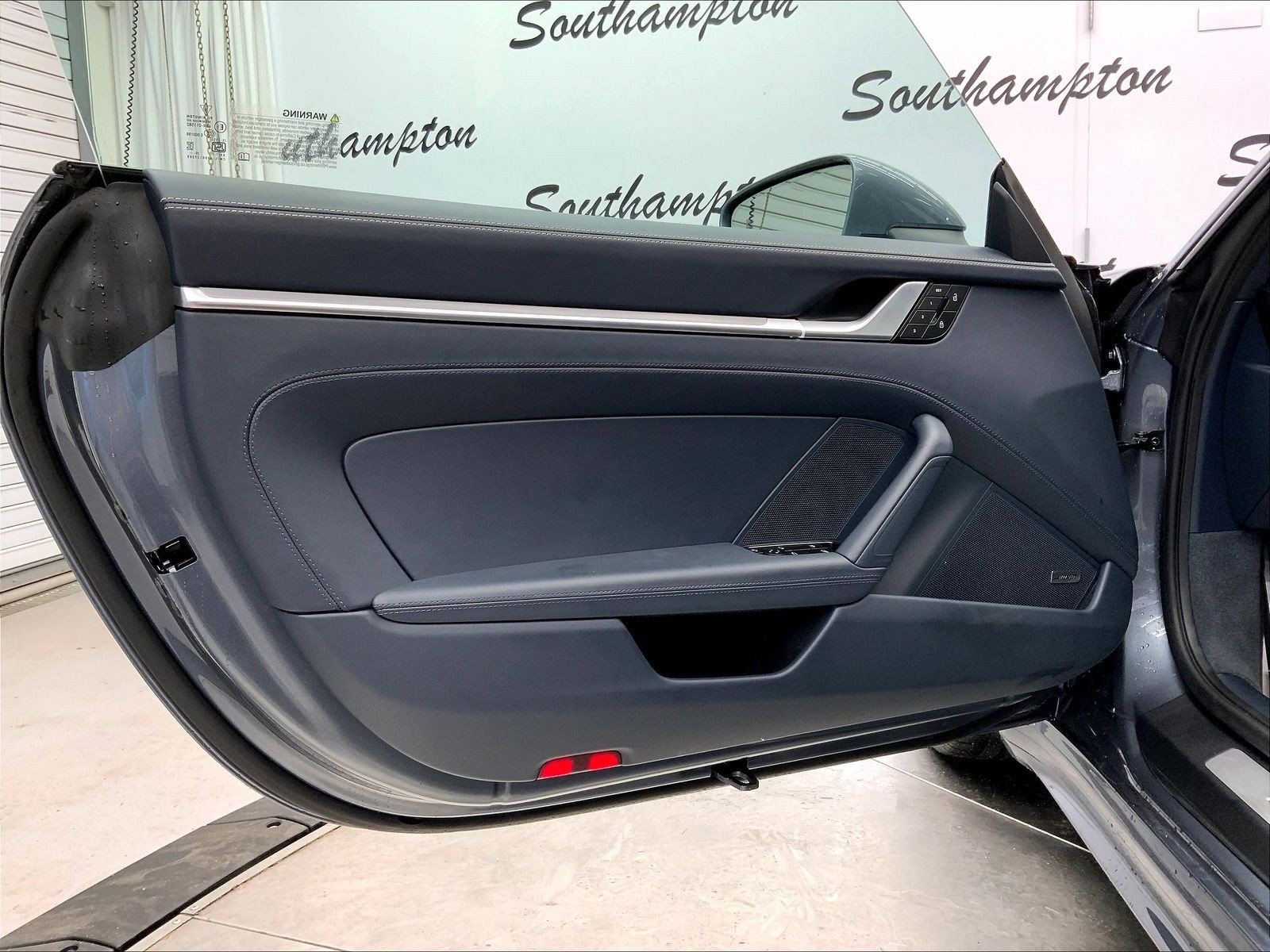 Used 2026 Porsche 911 Carrera RWD image 28