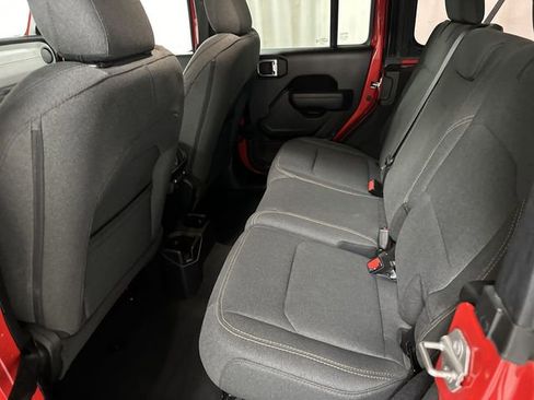 Used 2024 Jeep Wrangler Sport S image 15