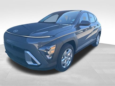 New 2026 Hyundai Kona SE image 1