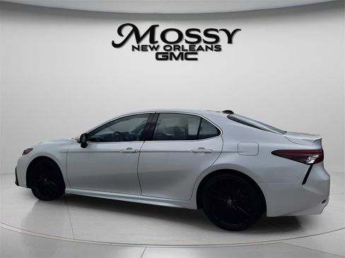 Used 2022 Toyota Camry XSE image 7