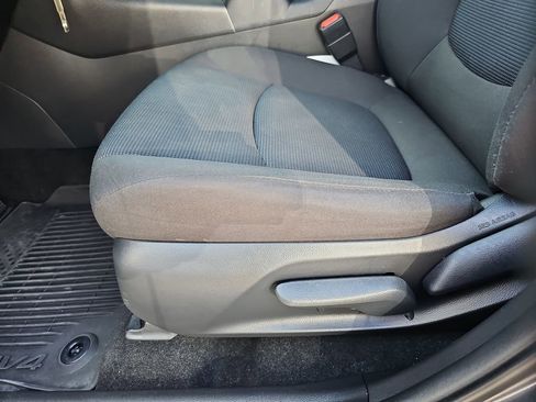 Certified 2023 Toyota RAV4 LE AWD/4WD image 17