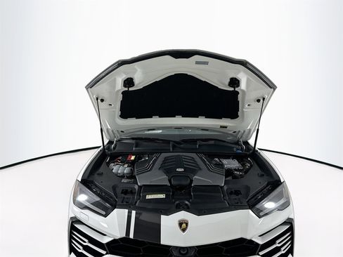 Used 2021 Lamborghini Urus image 34