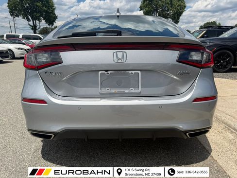 Used 2022 Honda Civic Sport Touring image 4