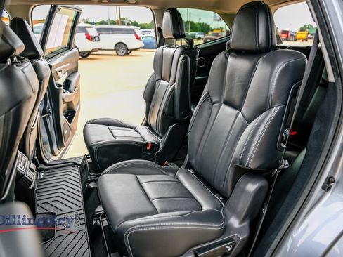 Used 2022 Subaru Ascent Limited w/ Technology Package AWD/4WD image 11