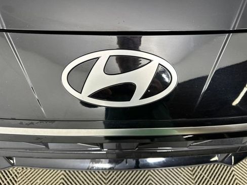 Certified 2025 Hyundai Elantra Limited image 39