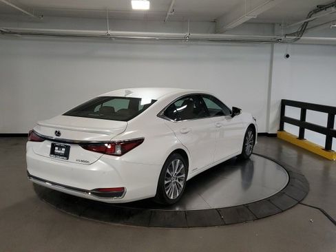 Used 2021 Lexus ES 300h w/ Premium Package image 8