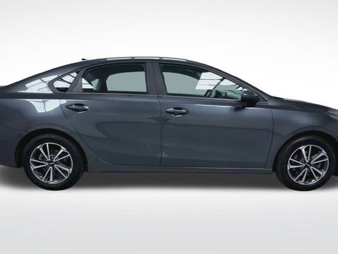 Used 2022 Kia Forte LXS FWD image 23