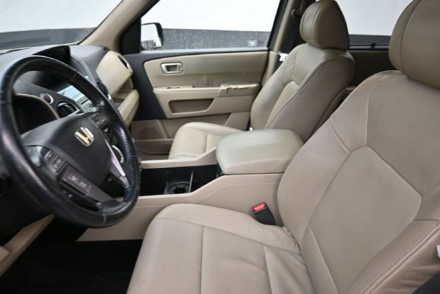 Used 2010 Honda Pilot Touring image 17