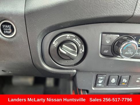 Used 2023 Nissan Frontier PRO-4X w/ Pro Convenience Package AWD/4WD image 21