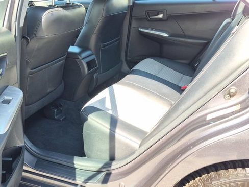 Used 2014 Toyota Camry SE FWD image 15