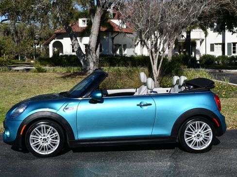 Used 2017 MINI Cooper S image 28