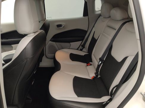 Used 2019 Jeep Compass Latitude w/ Popular Equipment Group FWD image 18