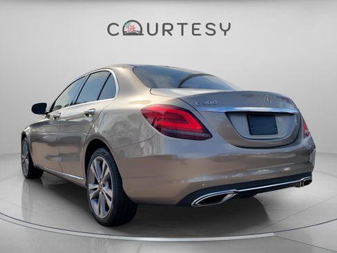 Used 2020 Mercedes-Benz C 300 4MATIC Sedan image 2