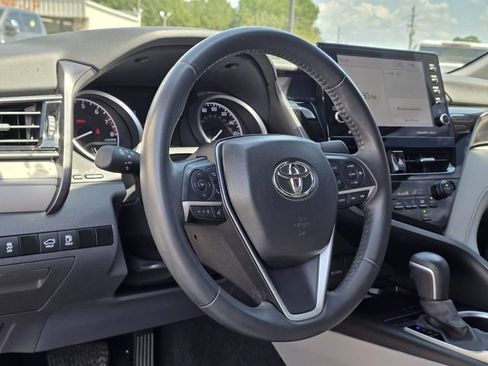 Used 2024 Toyota Camry XLE FWD image 24