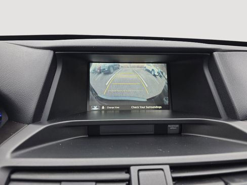 Used 2015 Honda Crosstour EX-L image 18