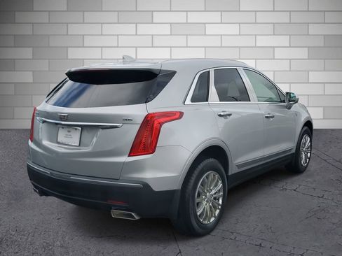 Used 2018 Cadillac XT5 Luxury w/ Driver Awareness Package image 5