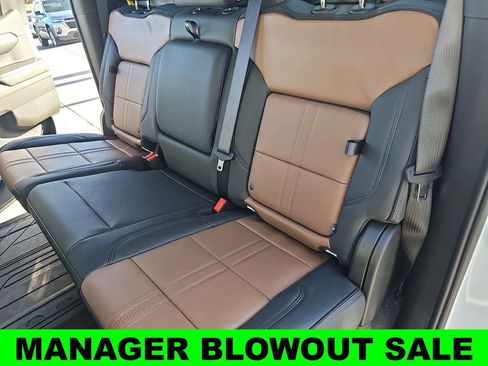 New 2026 Chevrolet Silverado 1500 High Country AWD/4WD image 13