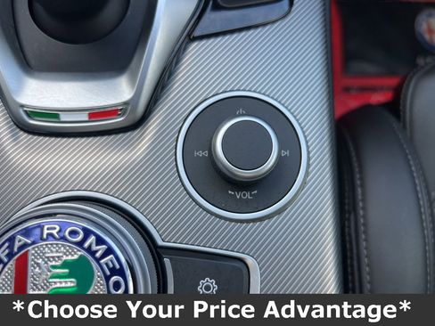 Used 2022 Alfa Romeo Stelvio Veloce image 74