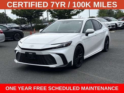 Used 2025 Toyota Camry SE w/ Multimedia Upgrade Package FWD image 5