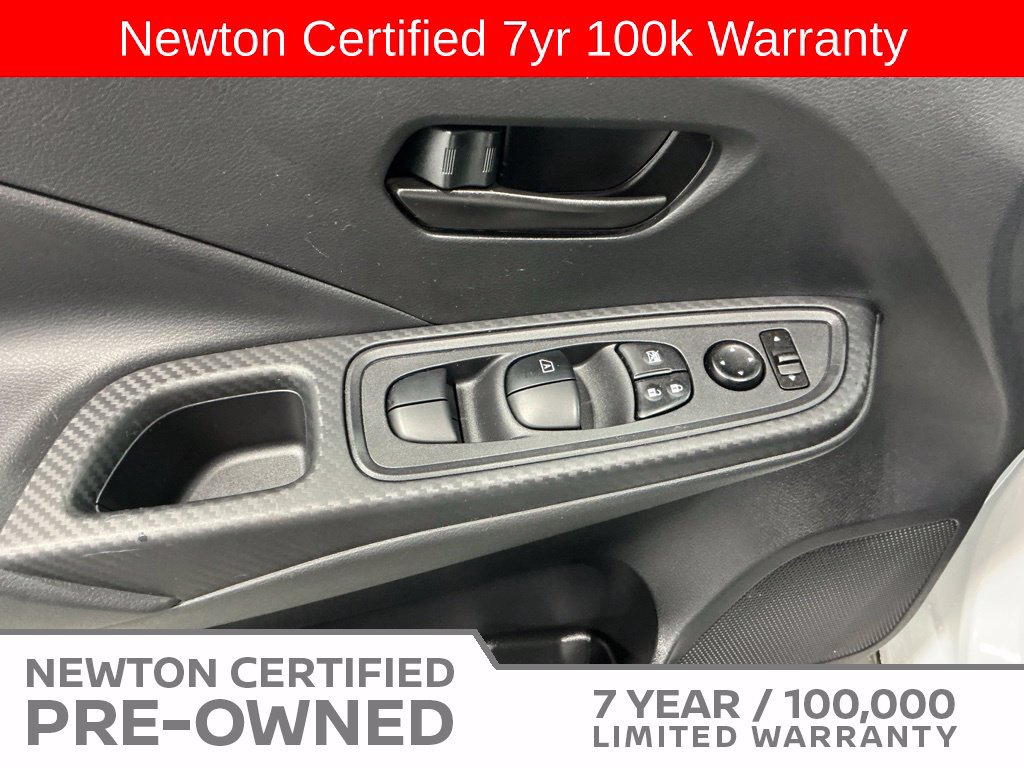 Used 2025 Nissan Versa S w/ Trunk Package FWD image 30