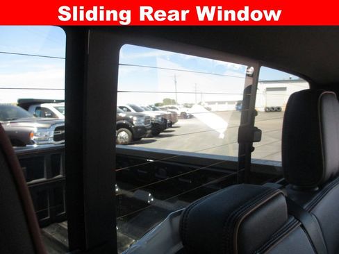 Used 2025 GMC Canyon AT4 AWD/4WD image 23