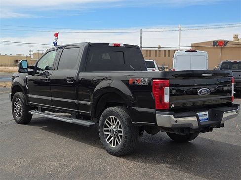 Used 2019 Ford F250 Lariat w/ Lariat Value Package image 3
