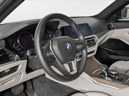 Used 2020 BMW 330i Sedan w/ Convenience Package RWD image 24