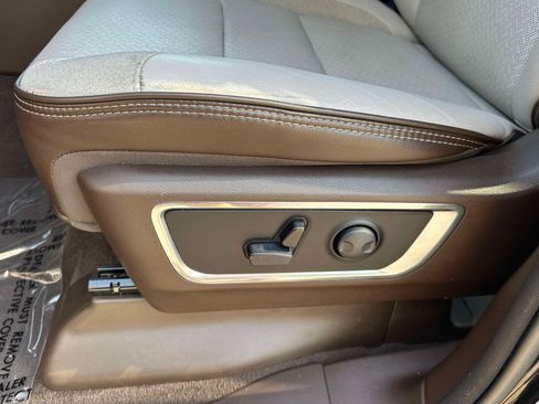 Used 2025 RAM 1500 Laramie AWD/4WD image 20