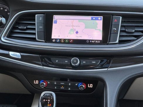 Used 2020 Buick Enclave Essence w/ Sound and Sites Package image 17