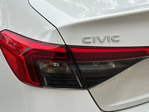 Used 2024 Honda Civic Sport image 7