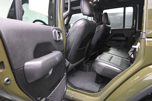Used 2023 Jeep Wrangler Unlimited Sahara AWD/4WD image 32