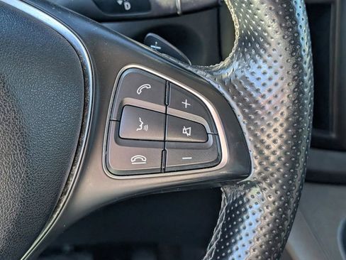 Used 2020 Mercedes-Benz Metris Passenger w/ Premium Safety Package image 20