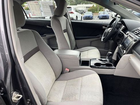 Used 2014 Toyota Camry FWD image 20