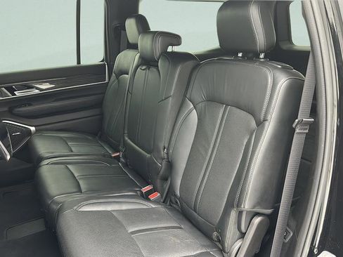 Used 2022 Jeep Wagoneer Series III w/ Rear Seat Video Group 1 AWD/4WD image 10