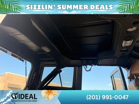 Used 2016 Jeep Wrangler Unlimited Sahara w/ Connectivity Group AWD/4WD image 53